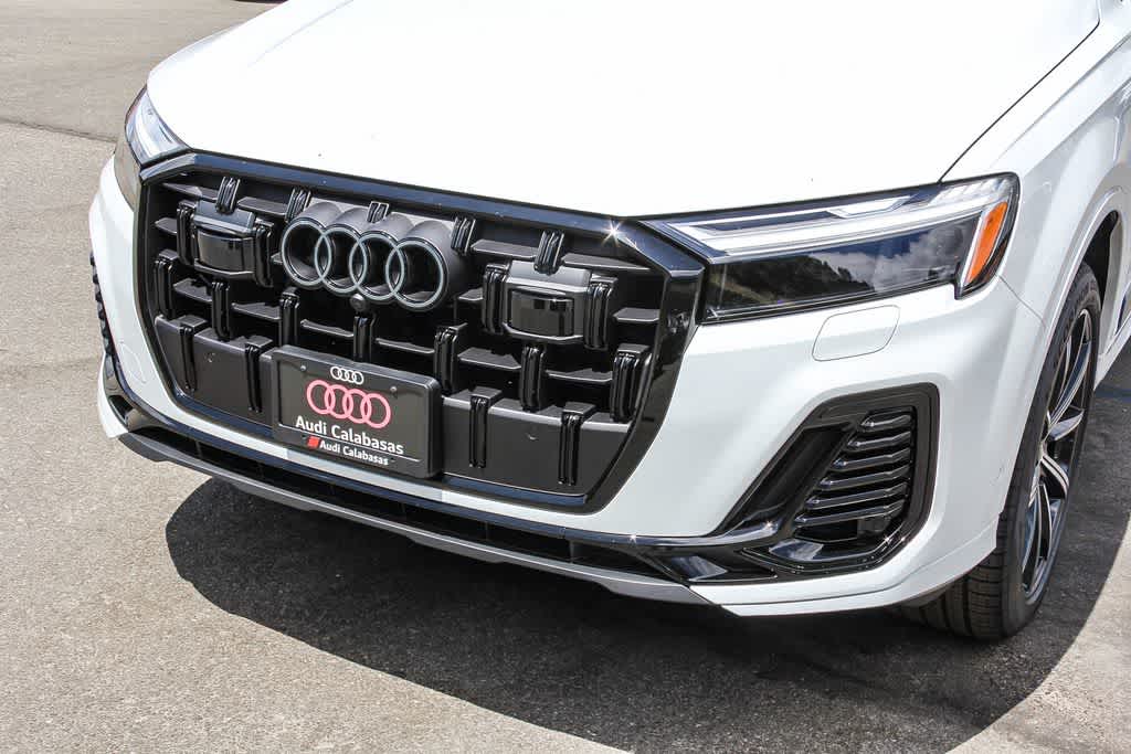 Thumbnail: 2026 Audi Q7 - 8