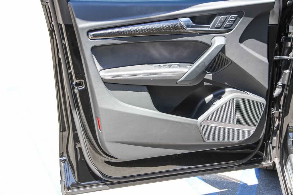 Thumbnail: 2023 Audi SQ5 - 22