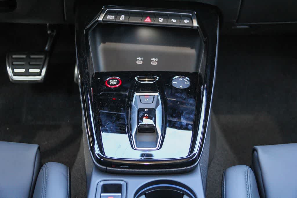 Thumbnail: 2026 Audi RS 3 - 14