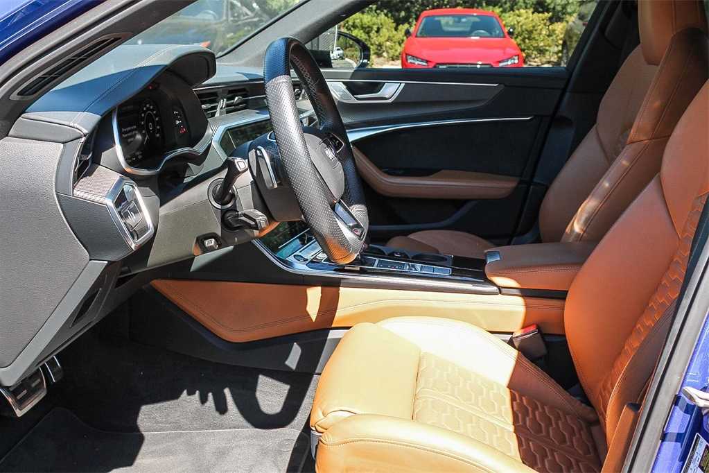 Thumbnail: 2022 Audi RS 6 - 20