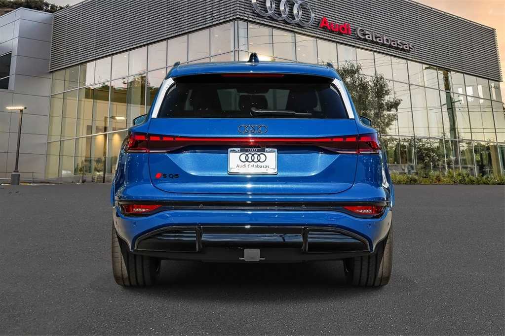 Thumbnail: 2025 Audi SQ6 e-tron - 5