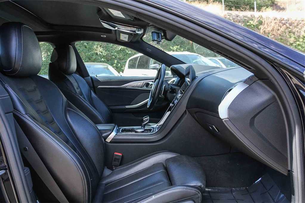 Thumbnail: 2023 BMW 8 Series - 18