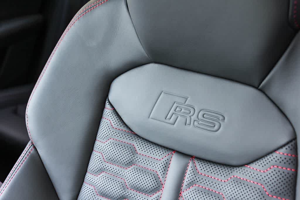 Thumbnail: 2026 Audi RS Q8 - 25