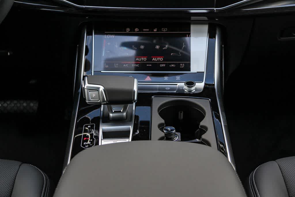 Thumbnail: 2026 Audi Q7 - 14