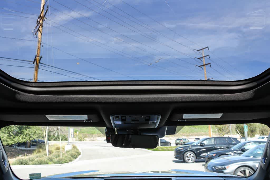 Thumbnail: 2025 Toyota Tundra - 12