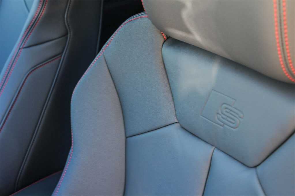 Thumbnail: 2025 Audi Q3 - 25