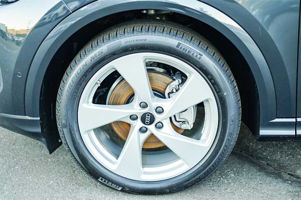 Thumbnail: 2025 Audi Q5 - 9