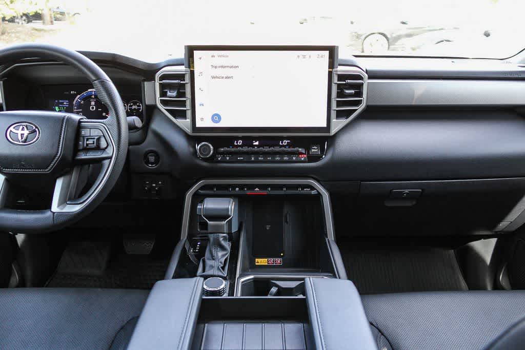 Thumbnail: 2025 Toyota Tundra - 13