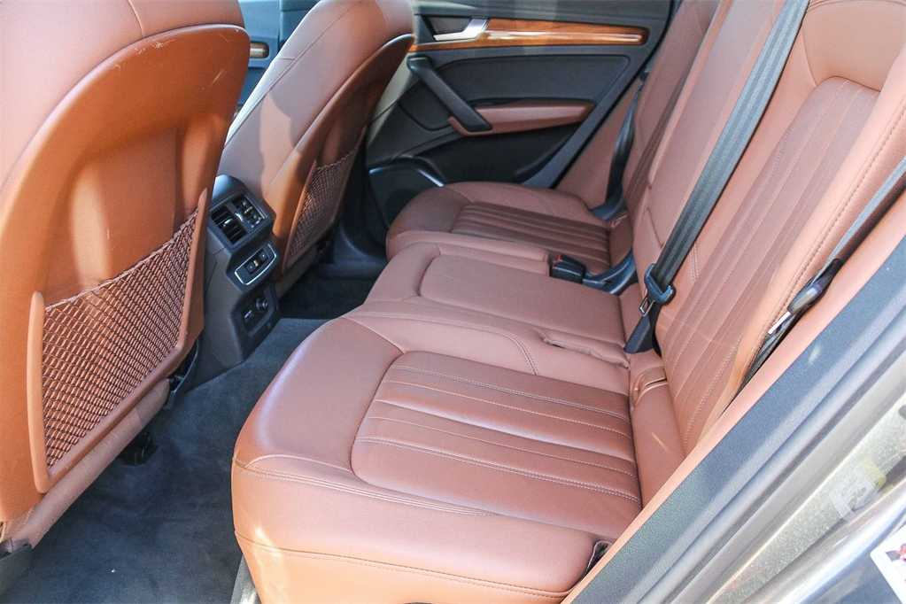 Thumbnail: 2022 Audi Q5 - 17