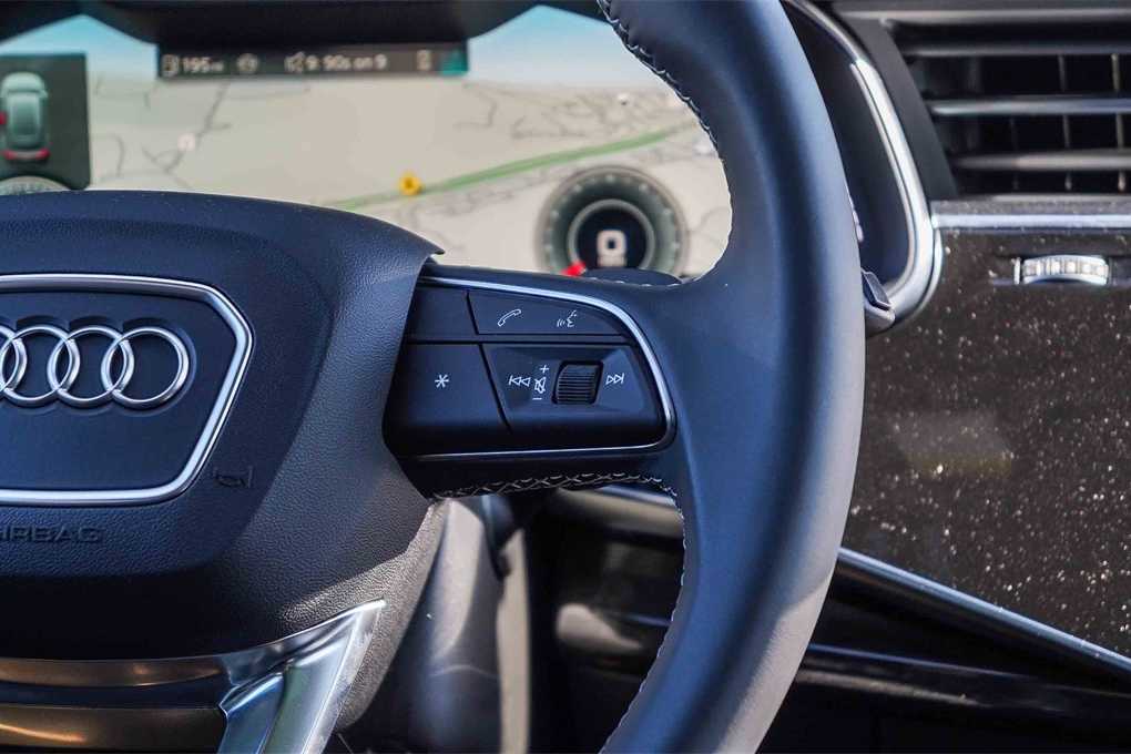 Thumbnail: 2025 Audi Q8 - 17