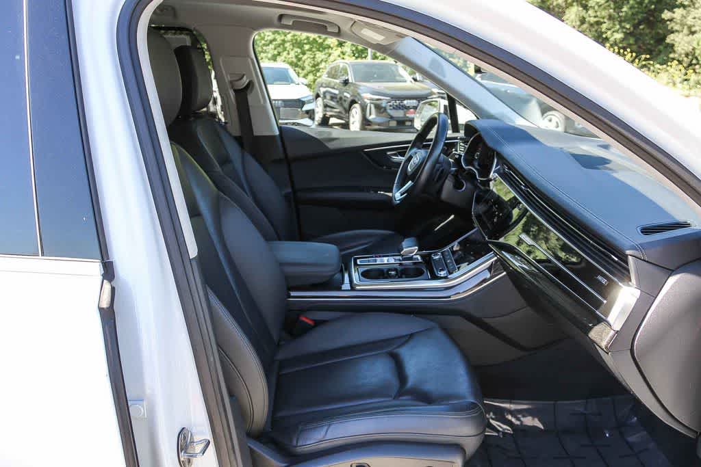 Thumbnail: 2023 Audi Q7 - 16