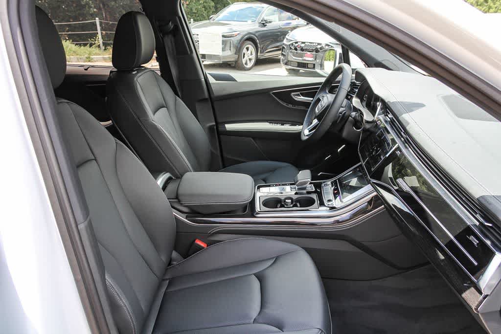 Thumbnail: 2026 Audi Q7 - 18