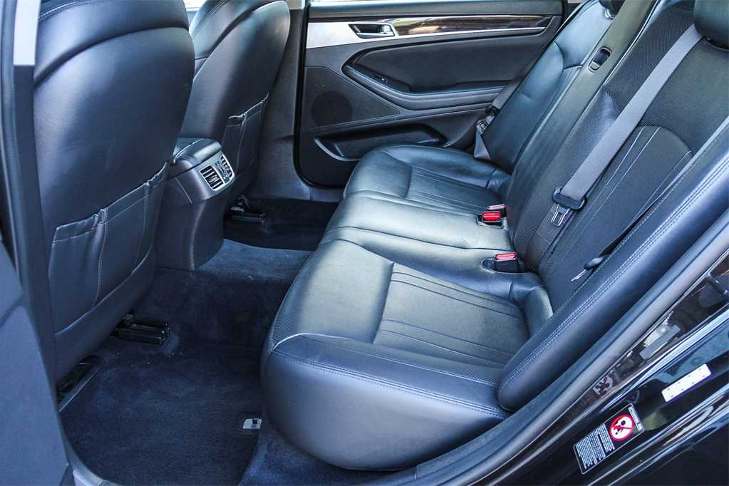 Thumbnail: 2018 Genesis G80 - 16