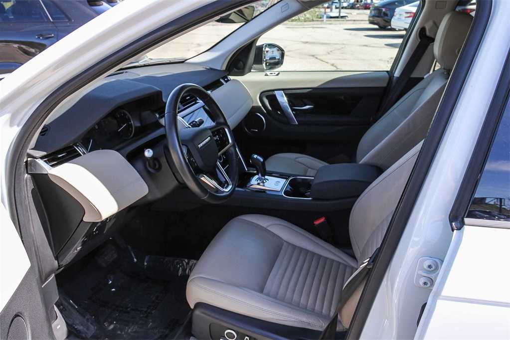 Thumbnail: 2021 Land Rover Discovery Sport - 18