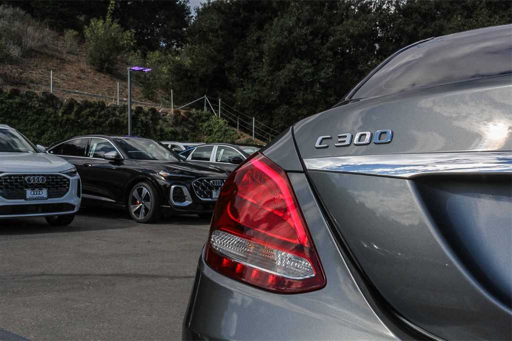 Thumbnail: 2017 Mercedes-Benz C-Class - 11