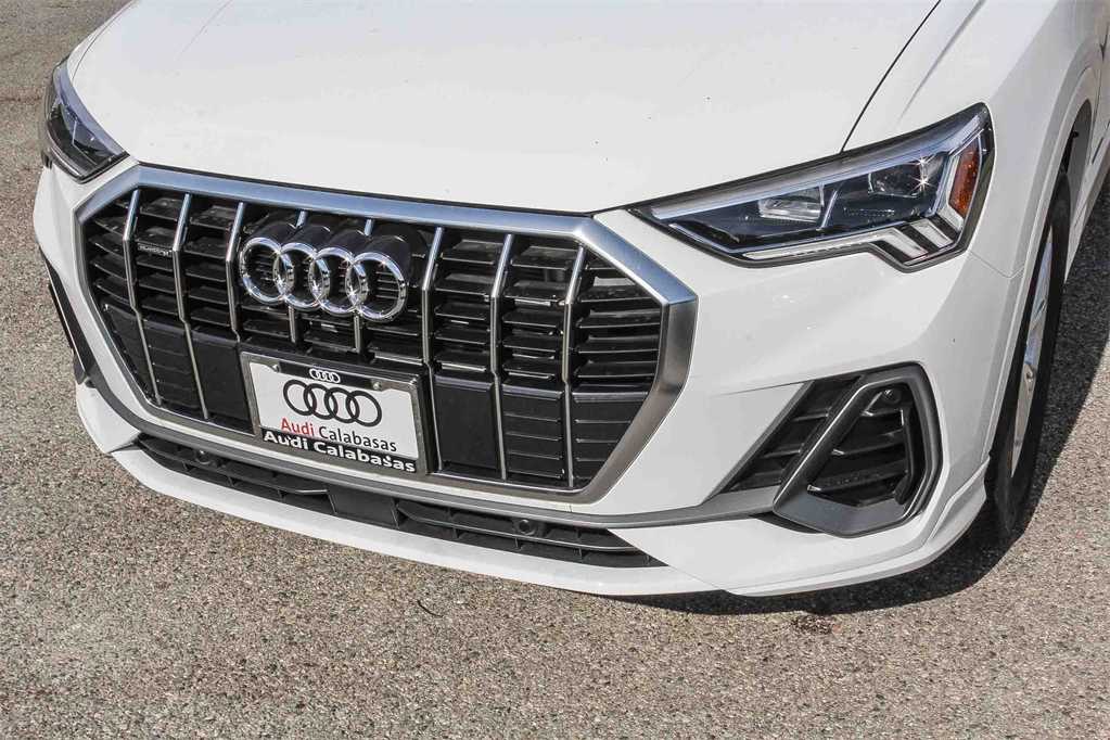 Thumbnail: 2025 Audi Q3 - 8