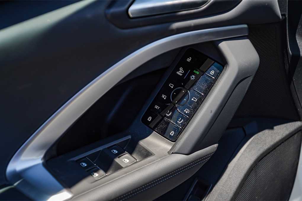 Thumbnail: 2025 Audi Q5 - 23