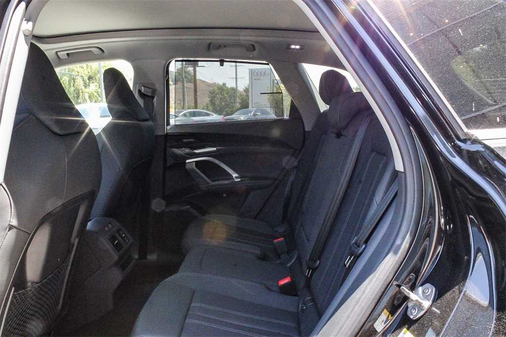 Thumbnail: 2025 Audi Q5 - 22