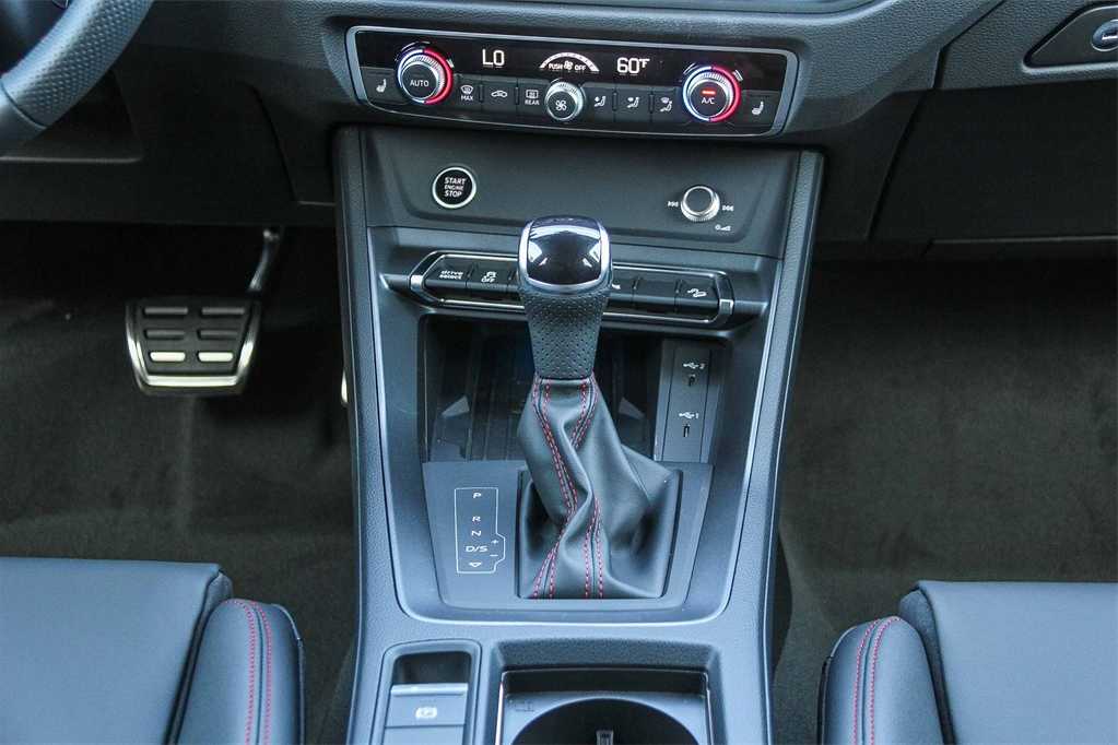 Thumbnail: 2025 Audi Q3 - 14