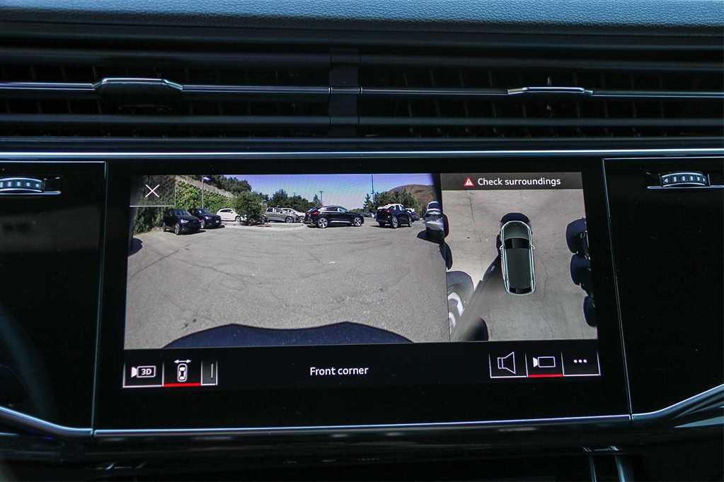 Thumbnail: 2025 Audi Q8 - 25