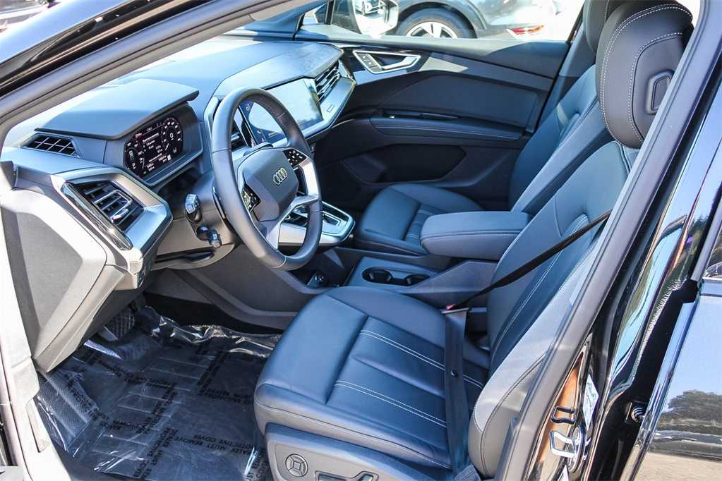 Thumbnail: 2025 Audi Q4 e-tron - 19