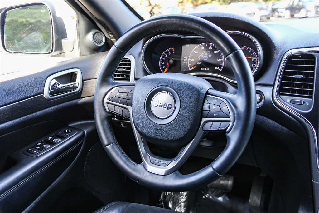 Thumbnail: 2018 Jeep Grand Cherokee - 16