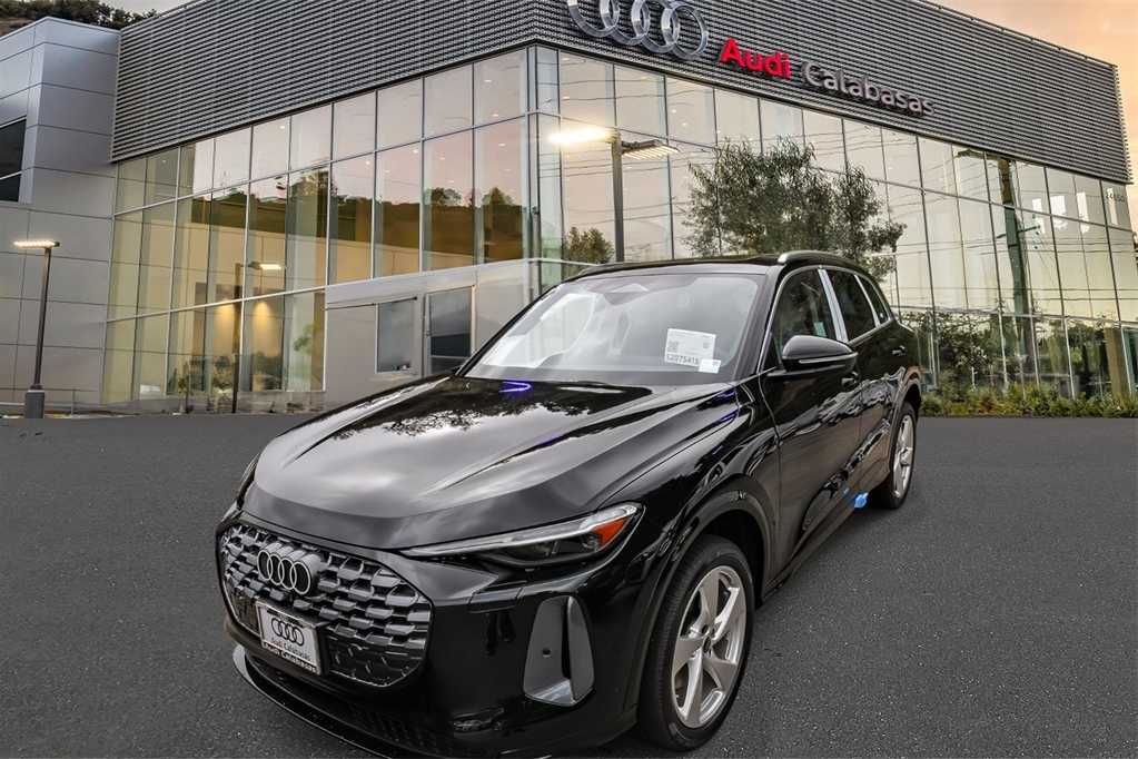 Thumbnail: 2025 Audi Q5 - 1