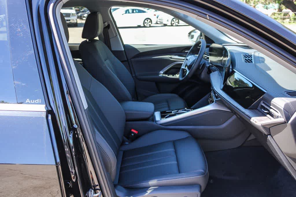 Thumbnail: 2025 Audi Q5 - 18