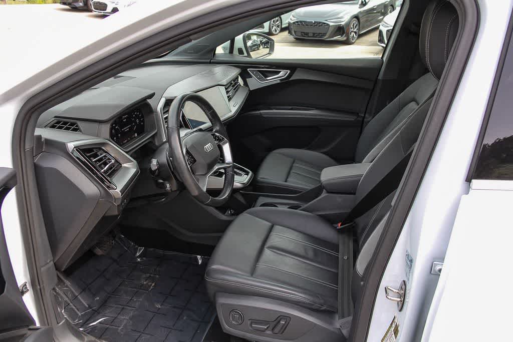 Thumbnail: 2023 Audi Q4 e-tron - 15