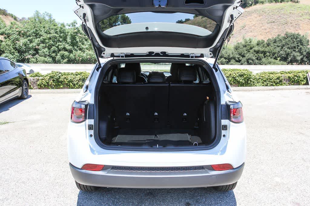 Thumbnail: 2024 Jeep Compass - 26