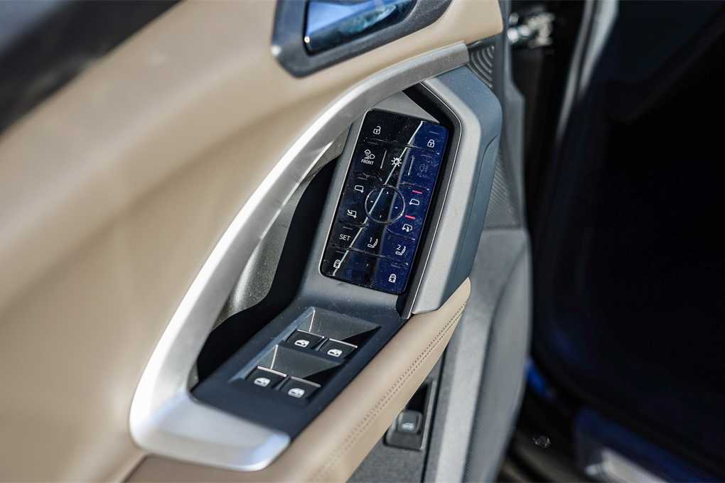 Thumbnail: 2025 Audi Q5 - 24