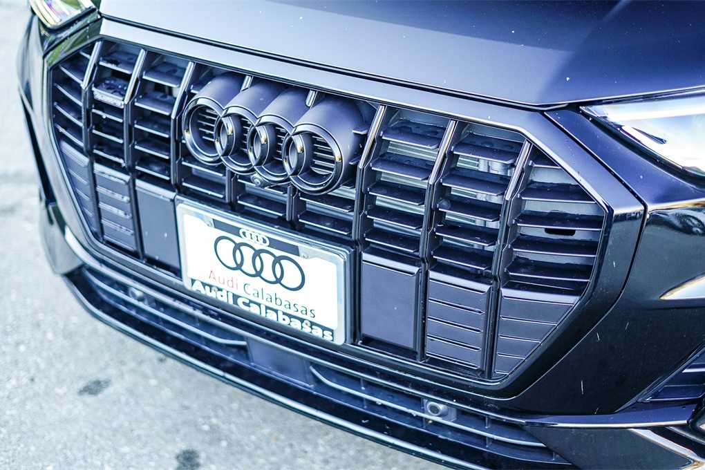 Thumbnail: 2025 Audi Q3 - 8