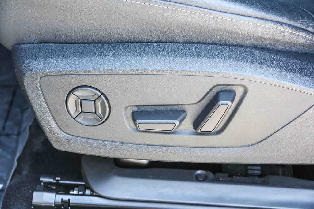 Thumbnail: 2023 Audi Q4 e-tron - 21