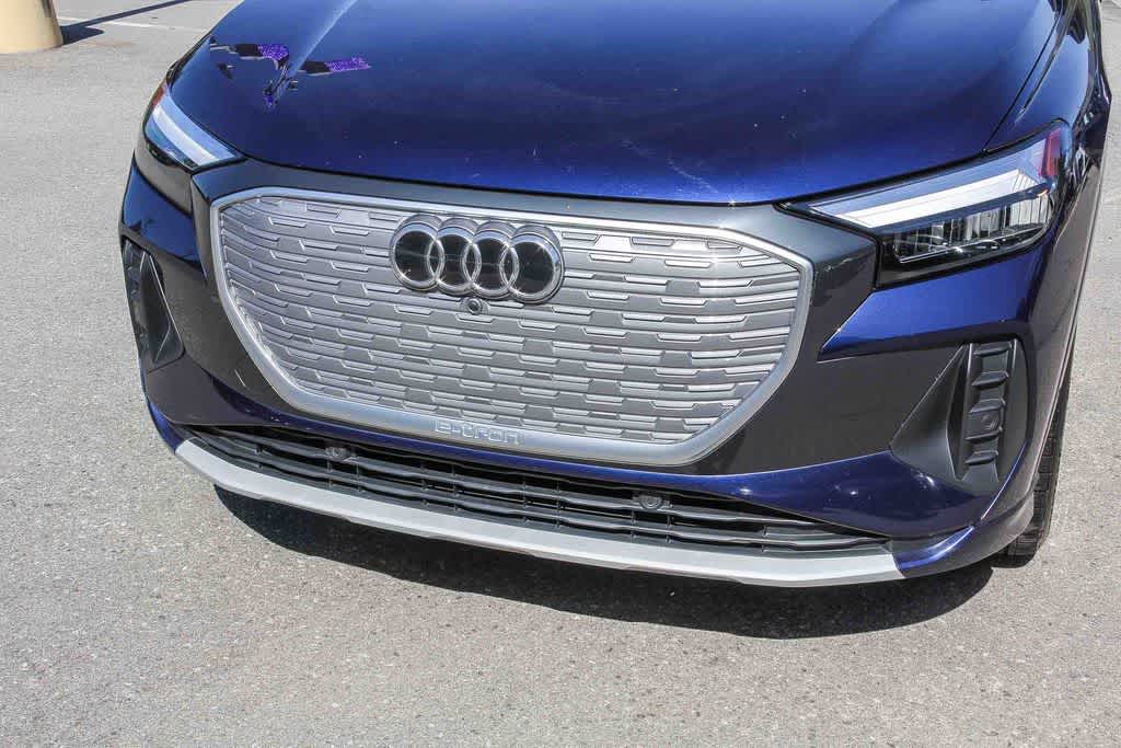Thumbnail: 2023 Audi Q4 e-tron - 8