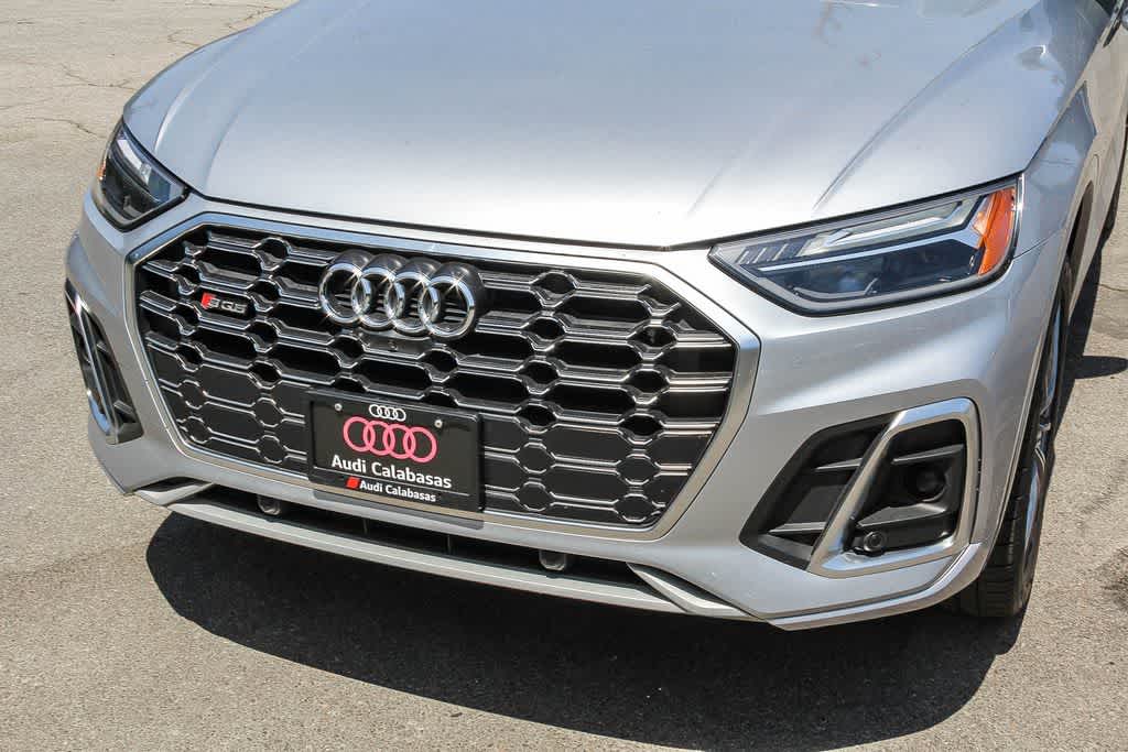 Thumbnail: 2022 Audi SQ5 - 8
