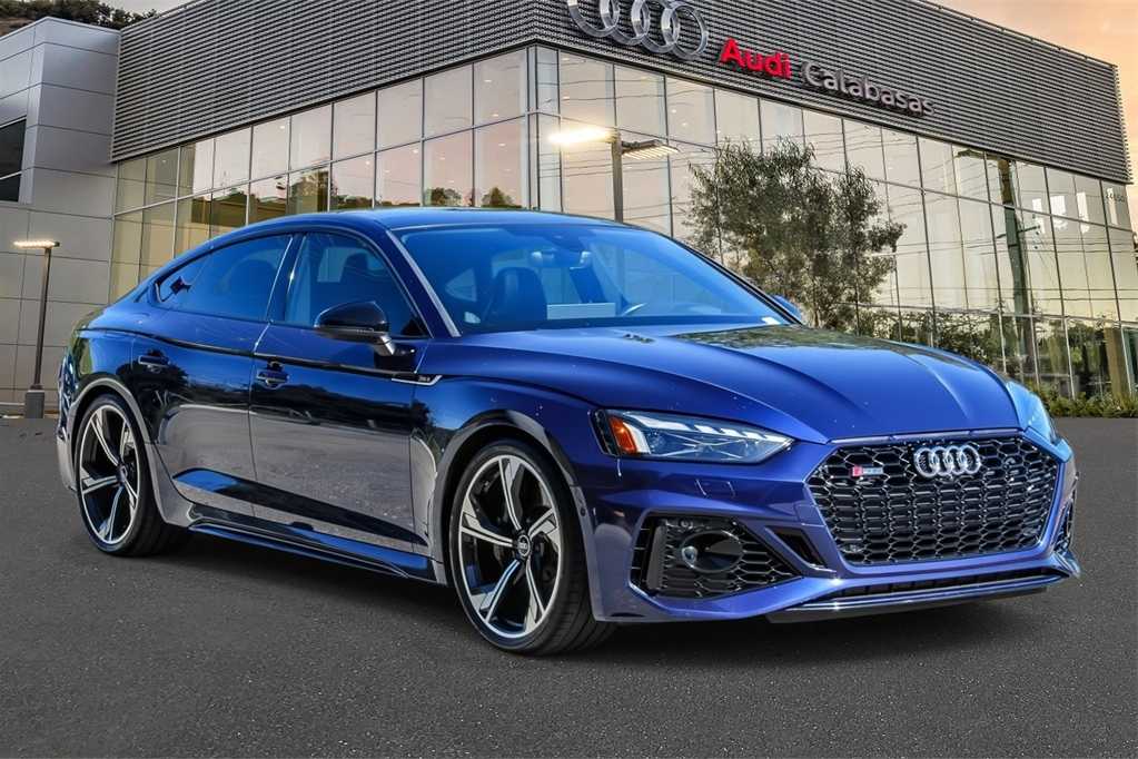 Thumbnail: 2022 Audi RS 5 - 5