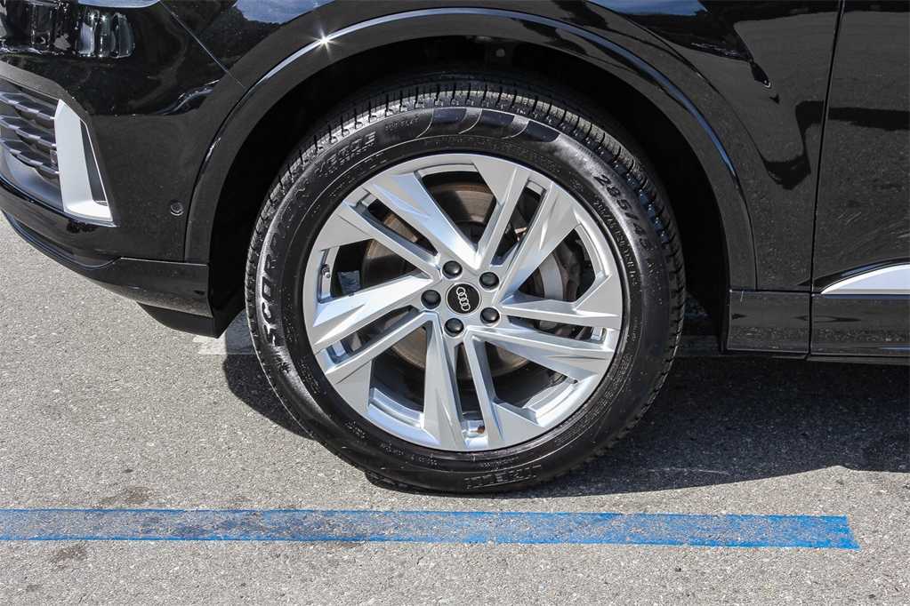 Thumbnail: 2023 Audi Q7 - 9