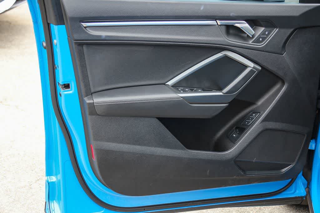 Thumbnail: 2023 Audi Q3 - 21