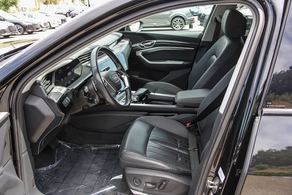 Thumbnail: 2024 Audi Q8 e-tron - 19