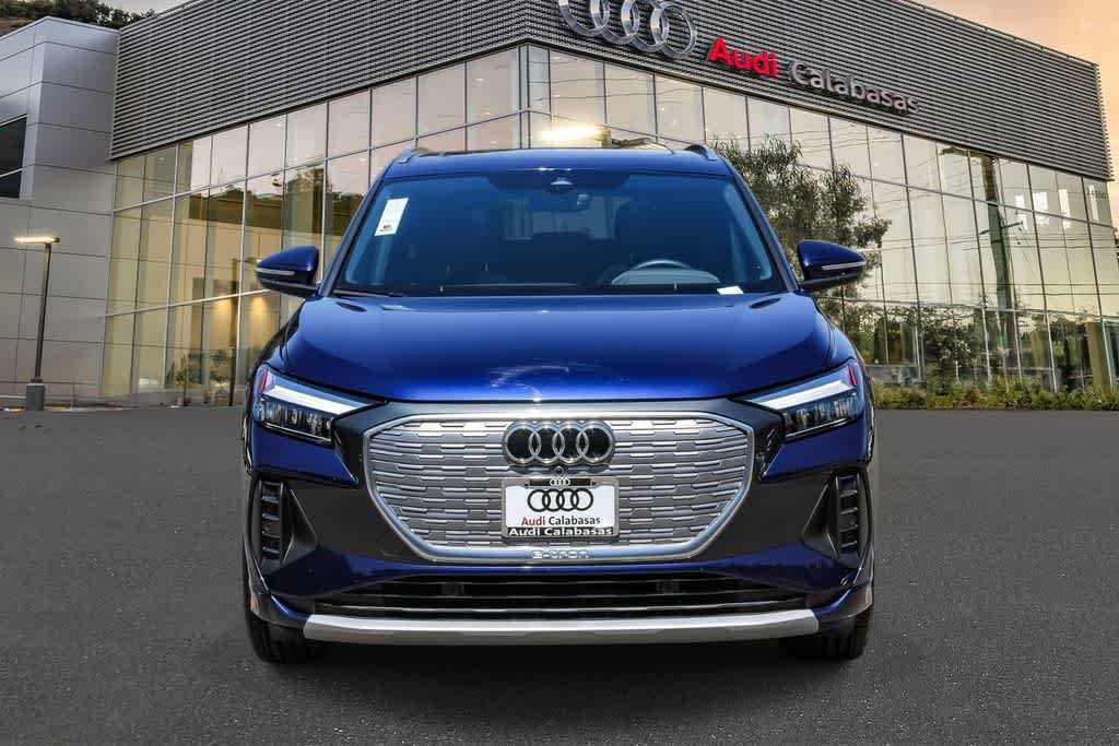 Thumbnail: 2023 Audi Q4 e-tron - 6