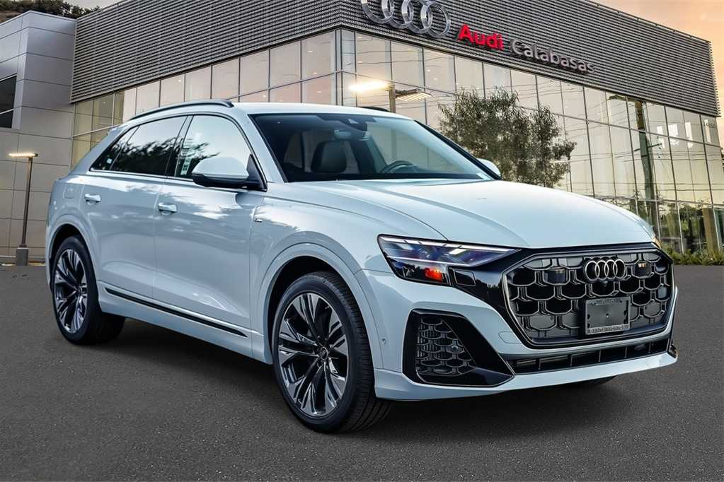 Thumbnail: 2026 Audi Q8 - 5