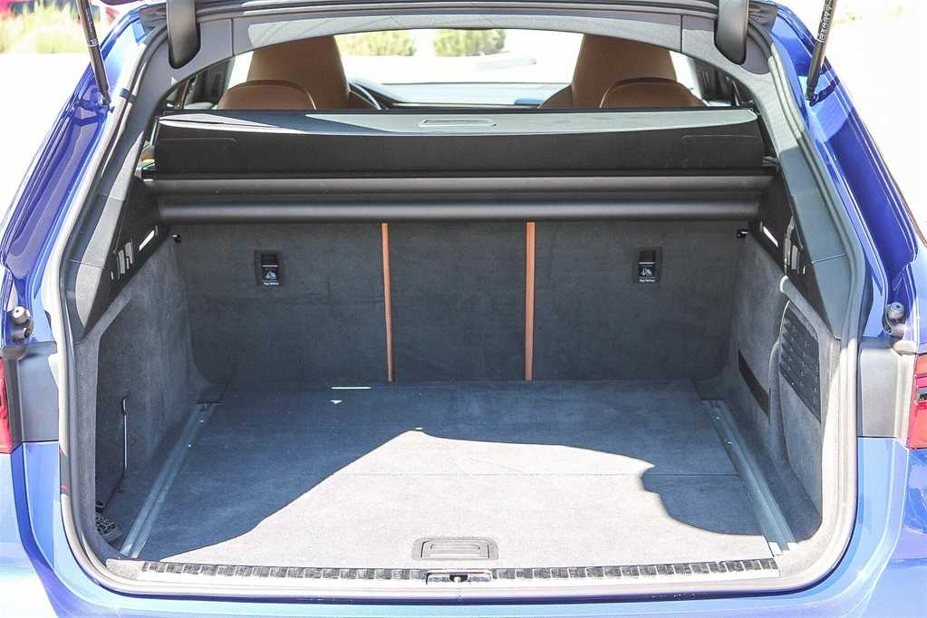 Thumbnail: 2022 Audi RS 6 - 29