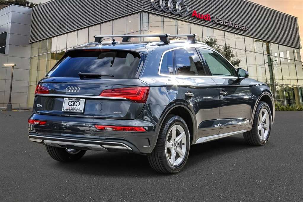 Thumbnail: 2023 Audi Q5 - 4