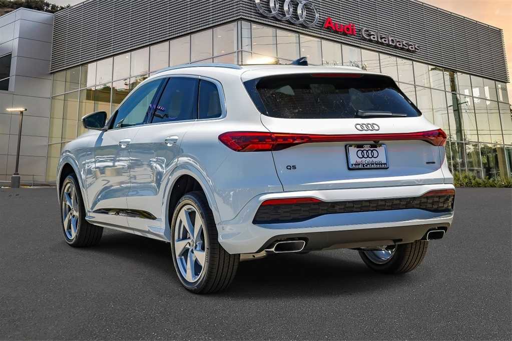 Thumbnail: 2025 Audi Q5 - 6
