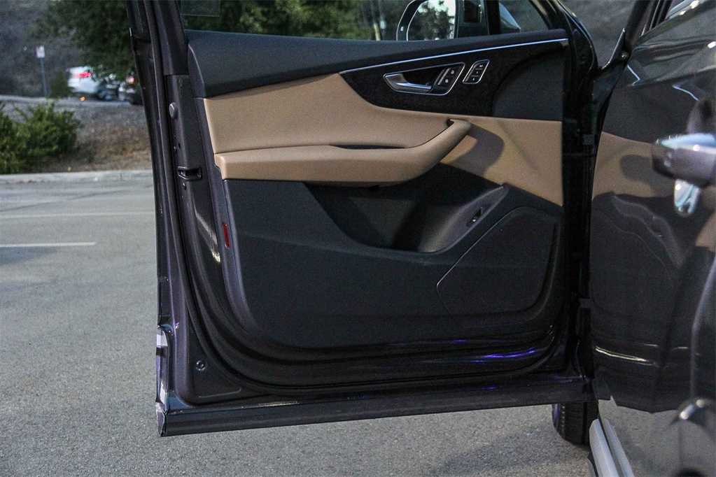 Thumbnail: 2023 Audi Q7 - 18