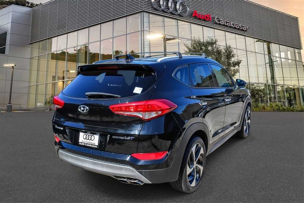 Thumbnail: 2017 Hyundai Tucson - 4