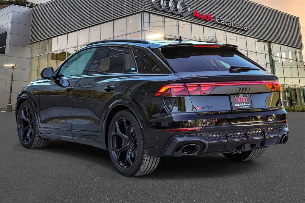 Thumbnail: 2026 Audi RS Q8 - 2