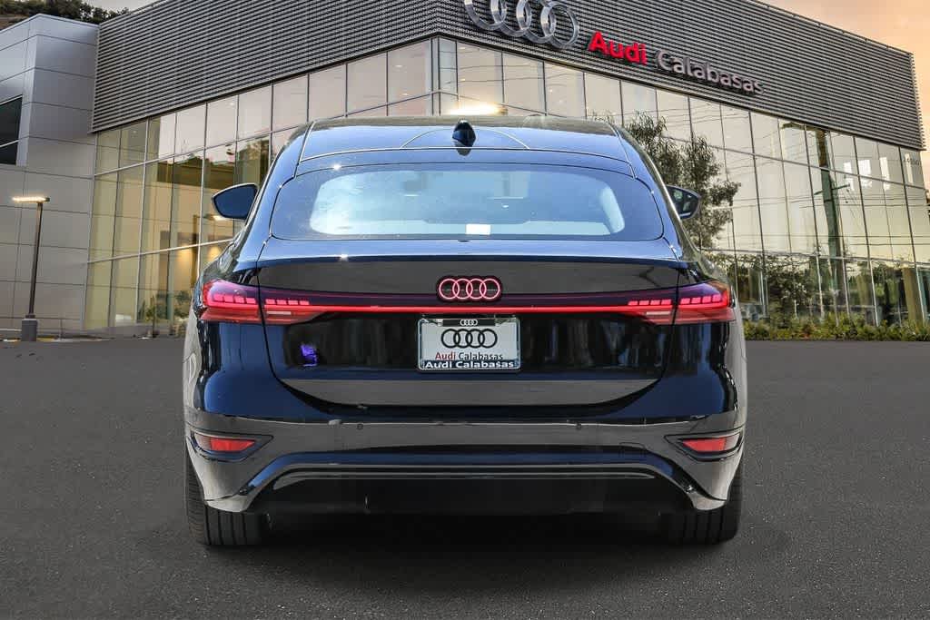 Thumbnail: 2025 Audi e-tron S - 3