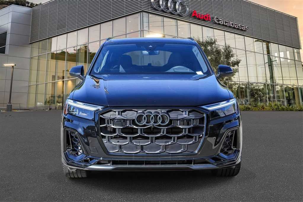 Thumbnail: 2026 Audi Q7 - 6