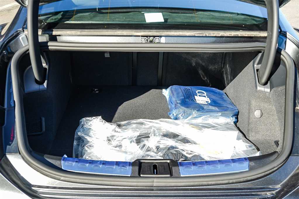 Thumbnail: 2026 Audi RS e-tron GT - 28